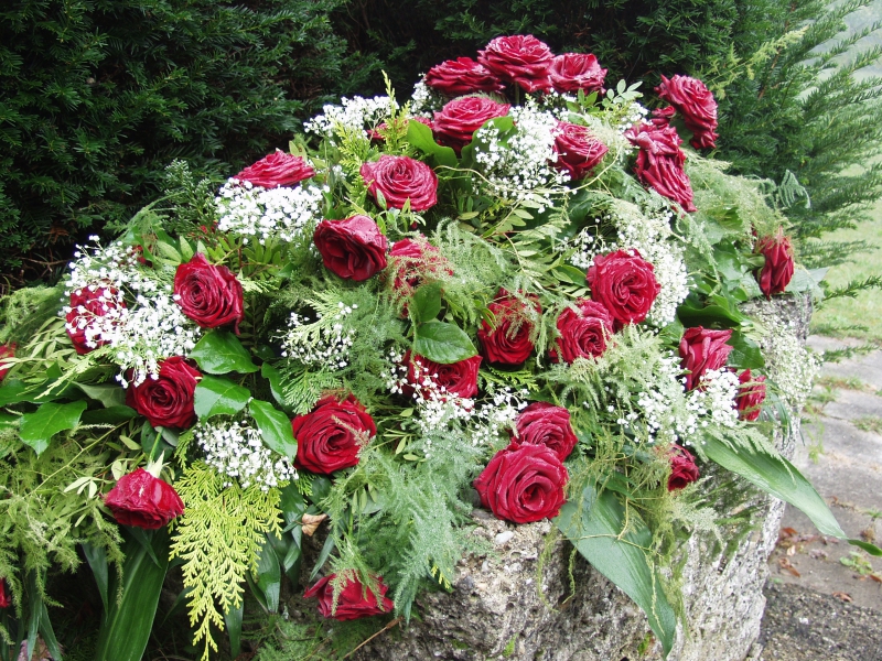 funeraire-LA VALETTE DU VAR-min_roses-61203